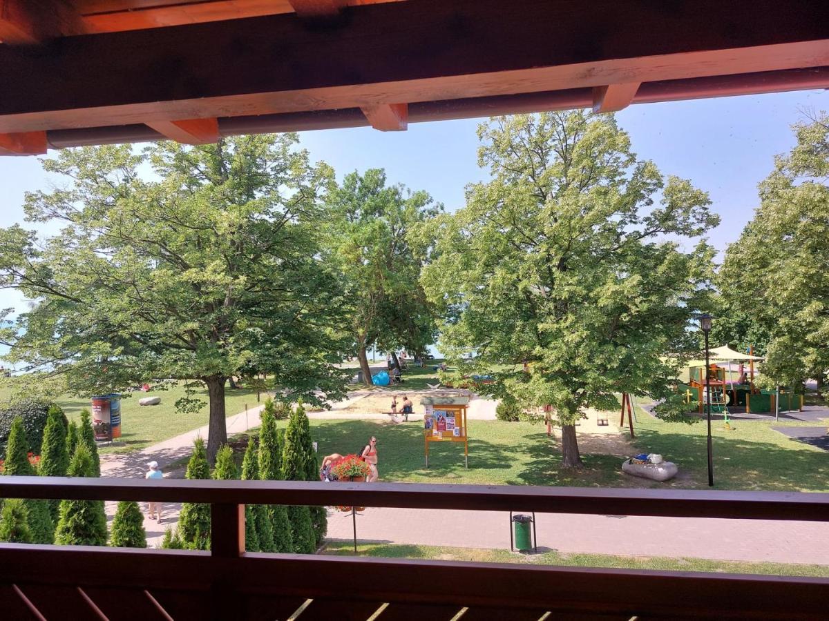 Balatonfůzfő Foeveny Apartmanok מראה חיצוני תמונה