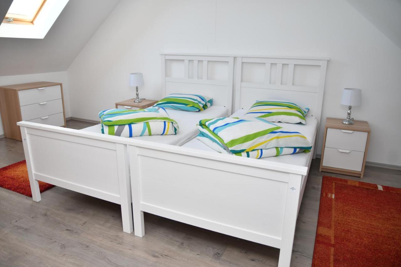Balatonfůzfő Foeveny Apartmanok מראה חיצוני תמונה