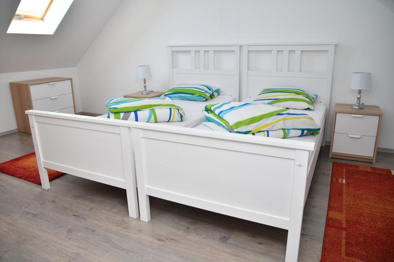 Balatonfůzfő Foeveny Apartmanok מראה חיצוני תמונה