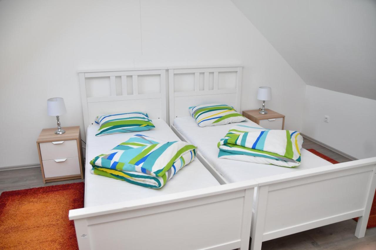 Balatonfůzfő Foeveny Apartmanok מראה חיצוני תמונה